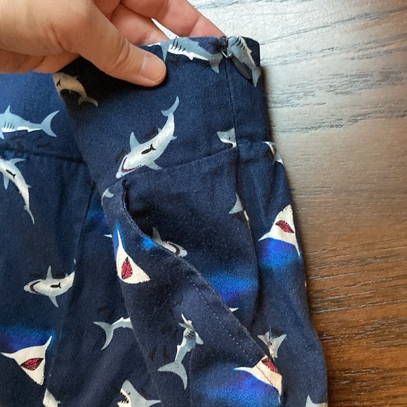 1950's high-waisted shark shorts with pockets and button details. - Picture 5 of 5